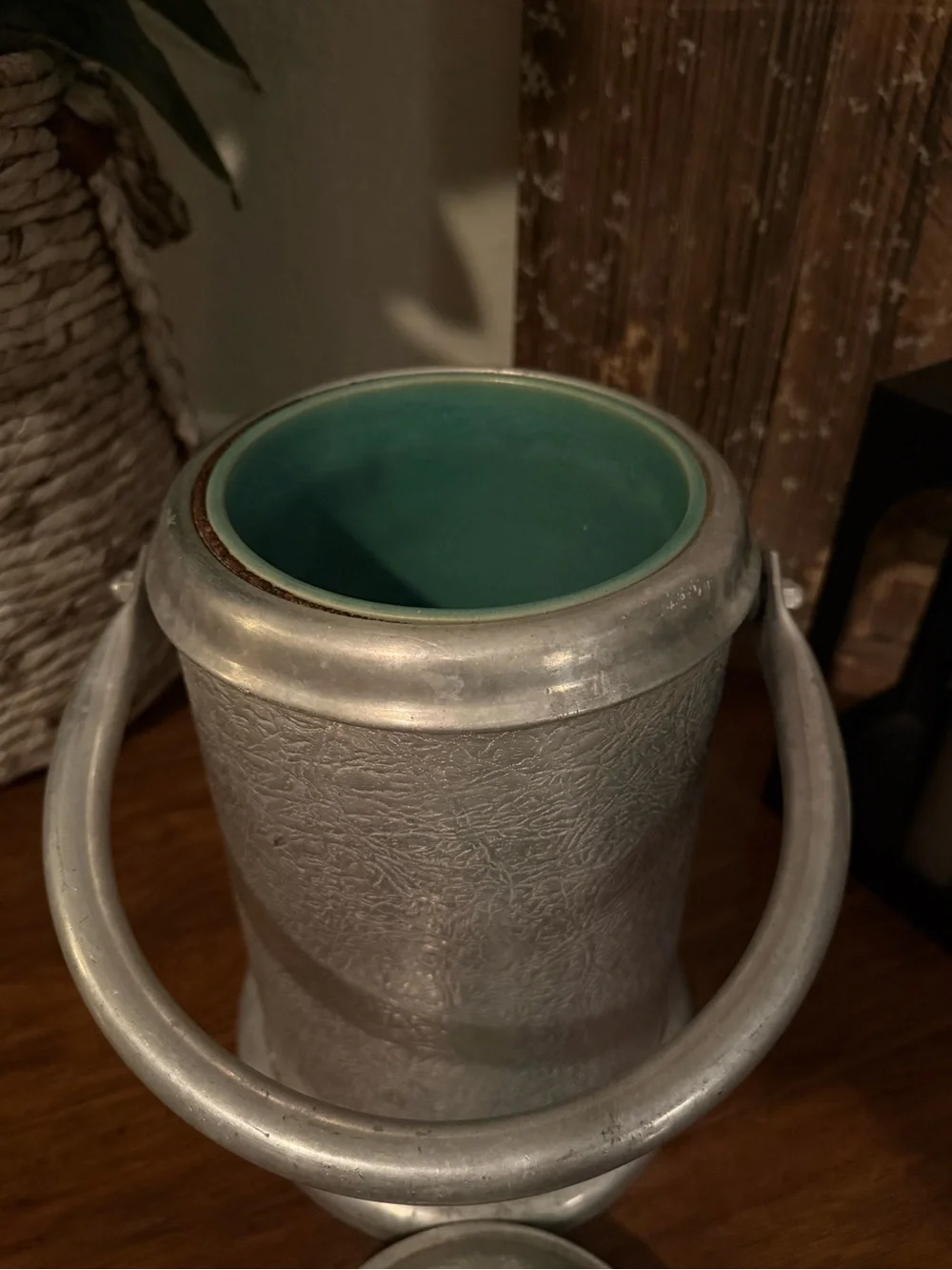 Lrg. Vtg. Ice Bucket Wine Cooler Art Deco Hammered Aluminum & Ceramic Liner 15”
